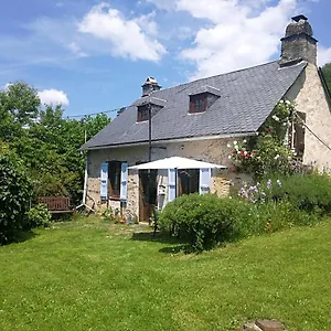 La Petite Maison Pont Blanchard, Hébergement de vacances Pléaux